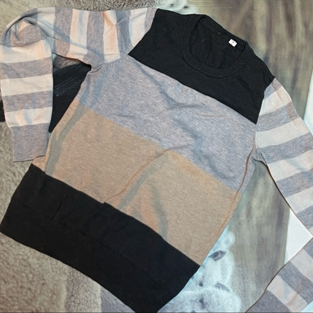 Merino Wool Sweater! Excellent Pre-Owned Condition! Size XS Color Block Stripes
